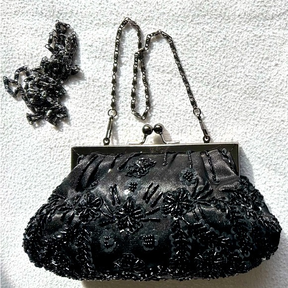 Handbags - Vintage Beaded /Sequined Handbag Clutch Purse with 2 Detachable Chain Straps